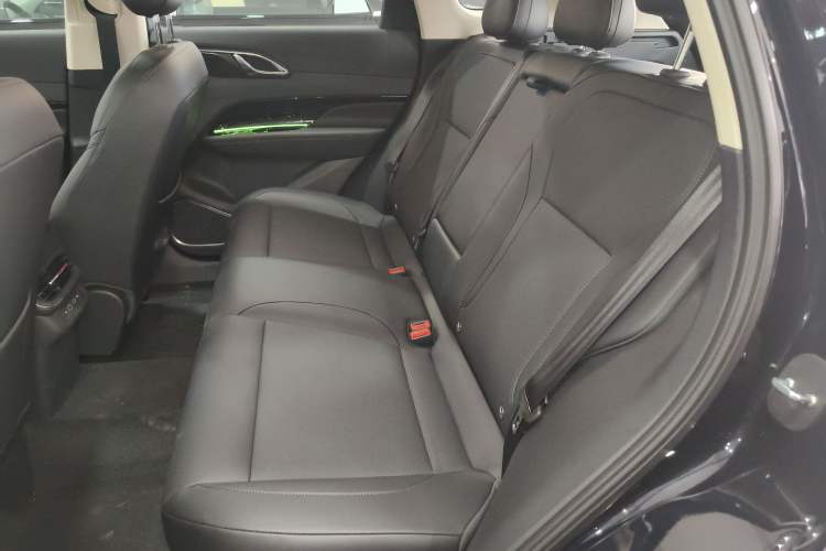 Used Hongqi HS3 PHEV 2025 Model 117km Jingwei Edition Left Rear Seat