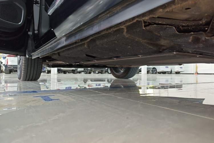 Used Hongqi HS3 PHEV 2025 Model 125km Jingwei PLUS 2 Millionth Anniversary Edition Left Side Sill