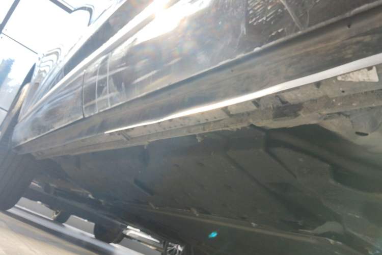 Used Hongqi HS3 PHEV 2025 Model 117km Jingwei Edition Left Side Sill