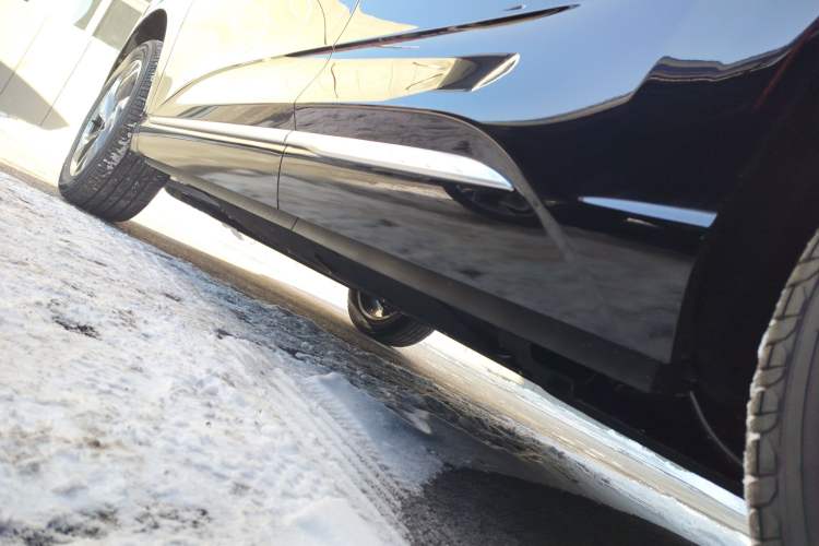 Used Hongqi HS3 PHEV 2025 Model 125km Jingwei 2 Millionth Anniversary Edition Left Side Sill