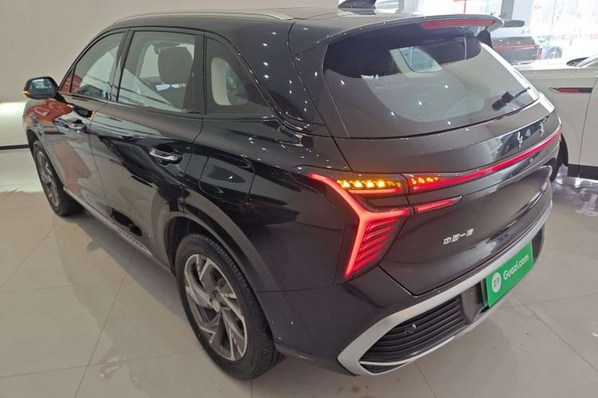 Used Hongqi HS3 PHEV 2025 Model 125km Jingwei 2 Millionth Anniversary Edition Rear Left 45 Deg