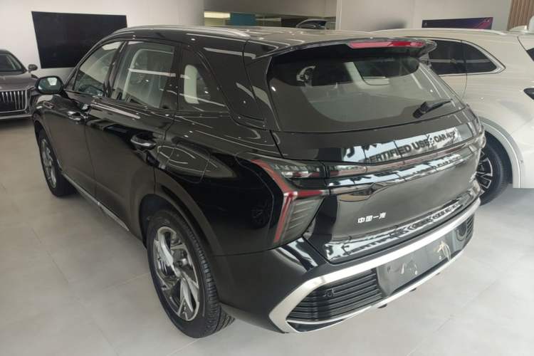 Used Hongqi HS3 PHEV 2025 Model 117km Jingwei Edition Rear Left 45 Deg