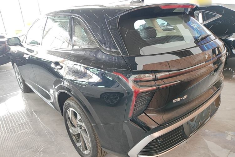 Used Hongqi HS3 PHEV 2025 Model 125km Jingwei 2 Millionth Anniversary Edition Rear Left 45 Deg