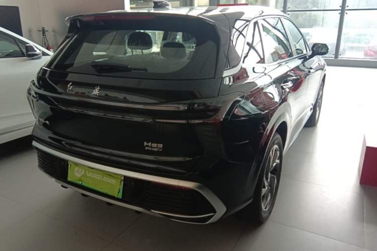 Used Hongqi HS3 PHEV 2025 Model 125km Jingwei 2 Millionth Anniversary Edition Rear Right 45 Deg