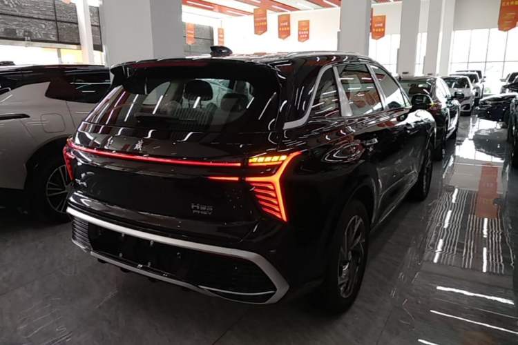 Used Hongqi HS3 PHEV 2025 Model 117km Jingwei Edition Rear Right 45 Deg