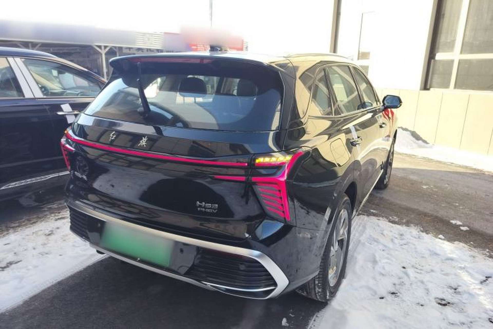 Used Hongqi HS3 PHEV 2025 Model 125km Jingwei 2 Millionth Anniversary Edition Rear Right 45 Deg