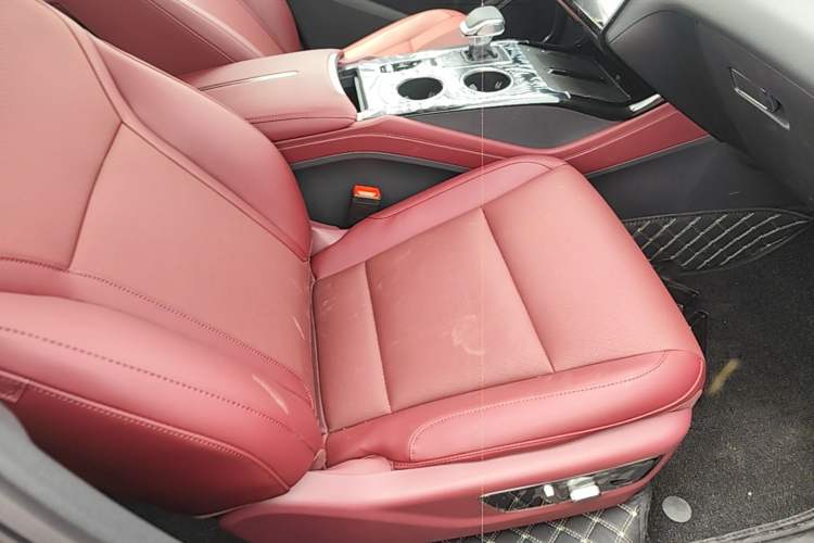 Used Hongqi HS3 PHEV 2025 Model 117km Jingwei Edition Right Front Seat