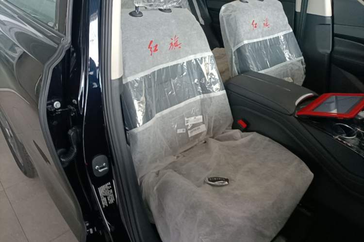 Used Hongqi HS3 PHEV 2025 Model 117km Jingwei Edition Right Front Seat