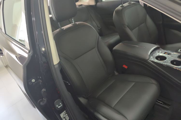 Used Hongqi HS3 PHEV 2025 Model 117km Jingwei Edition Right Front Seat