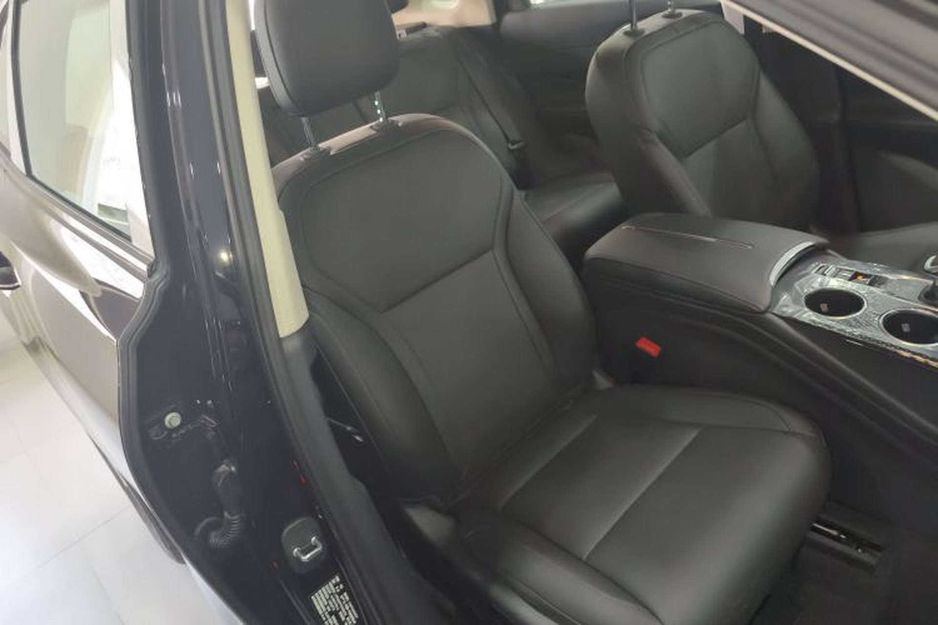 Used Hongqi HS3 PHEV 2025 Model 117km Jingwei Edition Right Front Seat