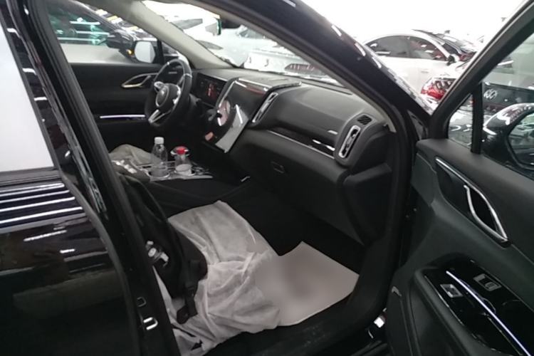 Used Hongqi HS3 PHEV 2025 Model 117km Jingwei Edition Right Front Seat