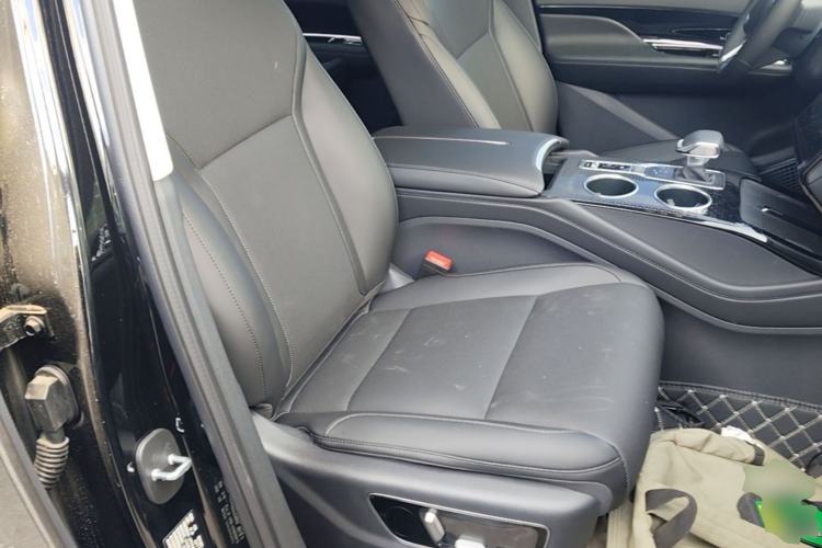 Used Hongqi HS3 PHEV 2025 Model 117km Jingwei Edition Right Front Seat
