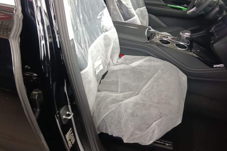 Used Hongqi HS3 PHEV 2025 Model 125km Jingwei 2 Millionth Anniversary Edition Right Front Seat