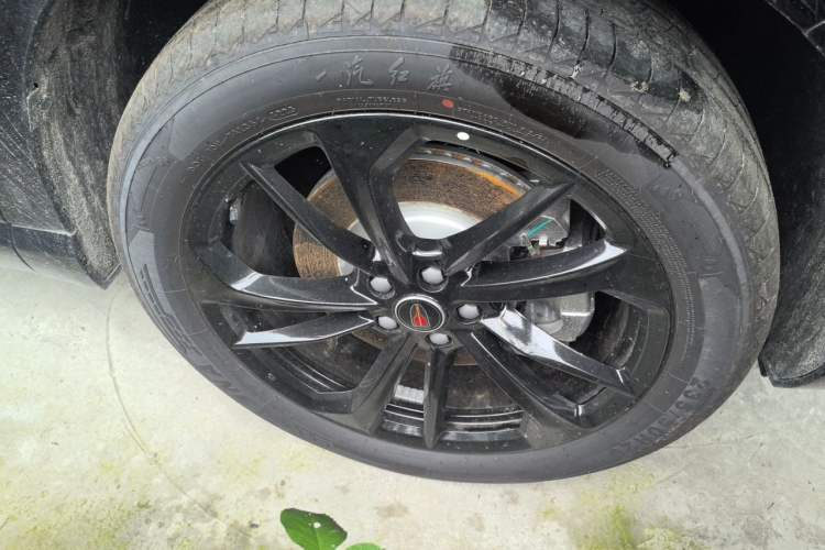 Used Hongqi HS3 PHEV 2025 Model 125km Jingwei PLUS 2 Millionth Anniversary Edition Right Front Wheel Hub