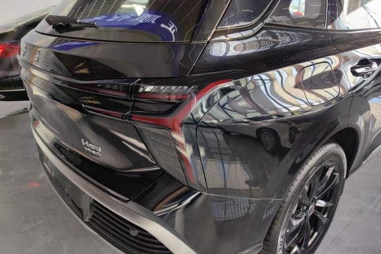 Used Hongqi HS3 PHEV 2025 Model PHEV 117km Jingwei PLUS Edition Right Rear Taillight