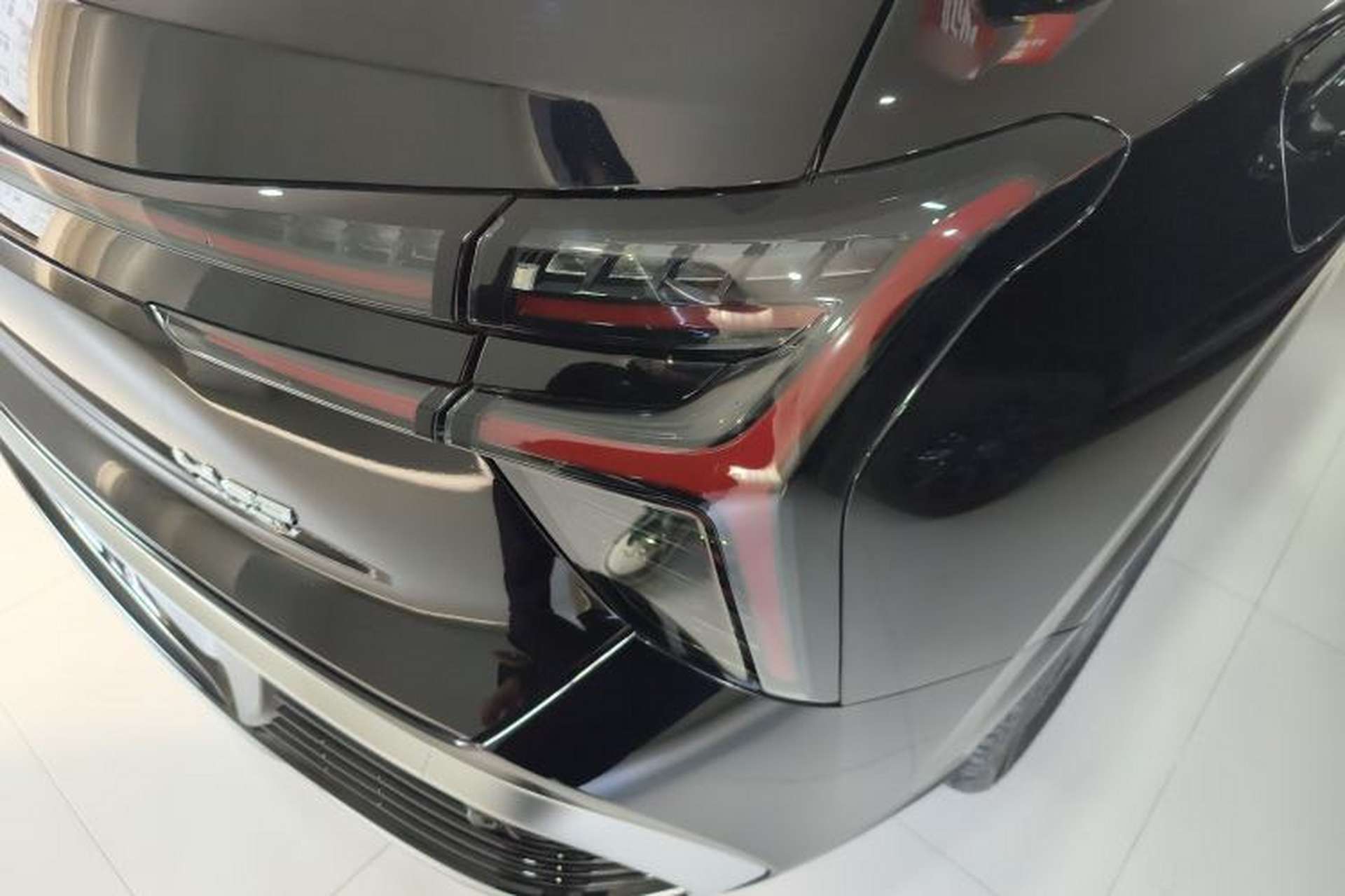 Used Hongqi HS3 PHEV 2025 Model 117km Jingwei Edition Right Rear Taillight