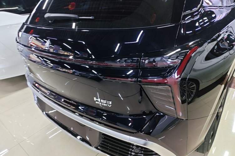 Used Hongqi HS3 PHEV 2025 Model PHEV 117km Jingwei PLUS Edition Right Rear Taillight