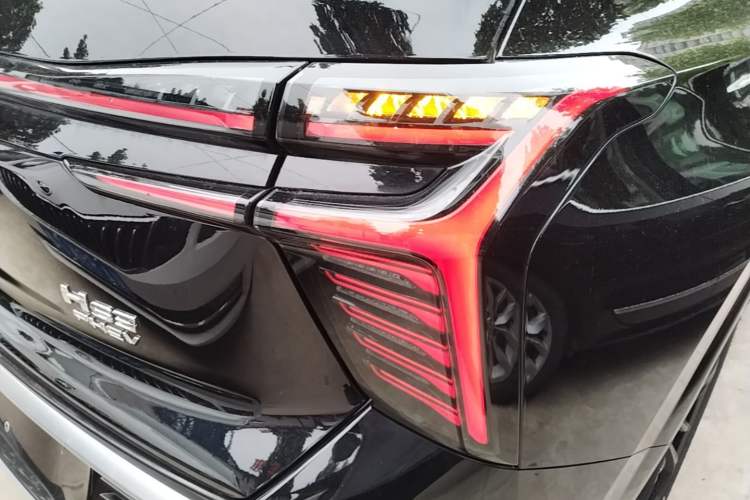 Used Hongqi HS3 PHEV 2025 Model 117km Jingwei Edition Right Rear Taillight