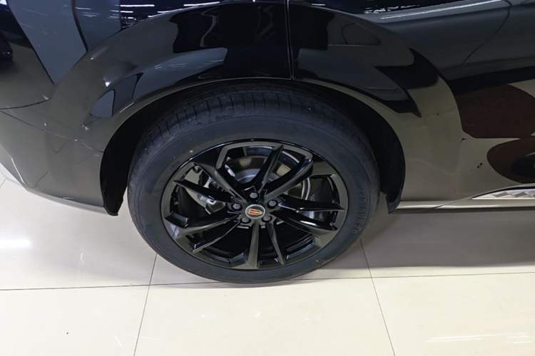 Used Hongqi HS3 PHEV 2025 Model PHEV 117km Jingwei PLUS Edition Right Rear Wheel Hub