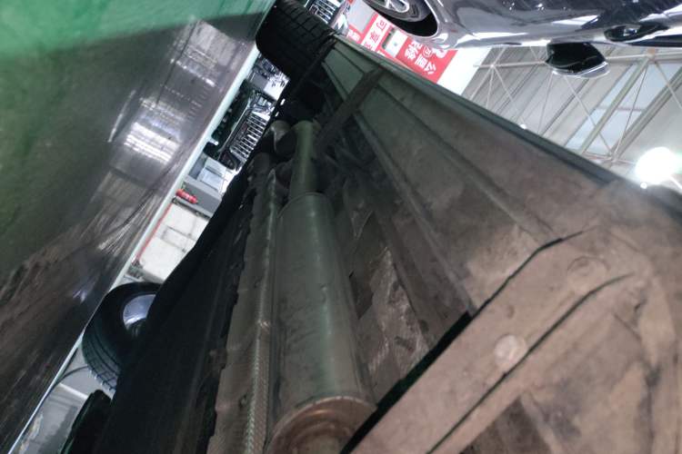 Used Hongqi HS3 PHEV 2025 Model 125km Jingwei PLUS 2 Millionth Anniversary Edition Right Side Sill