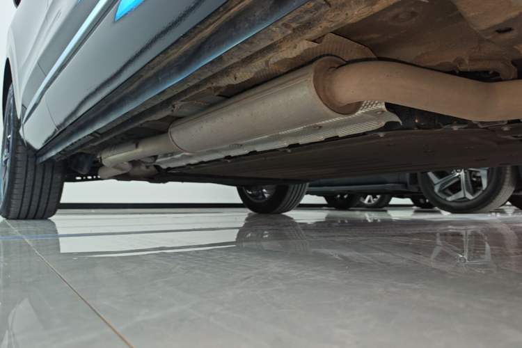 Used Hongqi HS3 PHEV 2025 Model 125km Jingwei PLUS 2 Millionth Anniversary Edition Right Side Sill