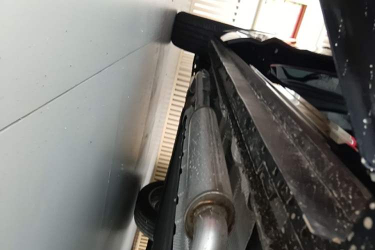 Used Hongqi HS3 PHEV 2025 Model 125km Jingwei 2 Millionth Anniversary Edition Right Side Sill