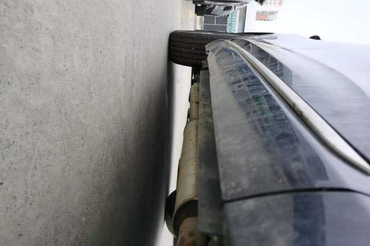Used Hongqi HS3 PHEV 2025 Model 117km Jingwei Edition Right Side Sill