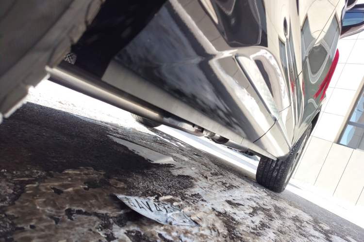 Used Hongqi HS3 PHEV 2025 Model 125km Jingwei 2 Millionth Anniversary Edition Right Side Sill