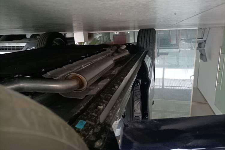 Used Hongqi HS3 PHEV 2025 Model 117km Jingwei Edition Right Side Sill