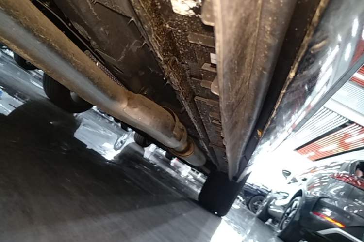 Used Hongqi HS3 PHEV 2025 Model 117km Jingwei Edition Right Side Sill