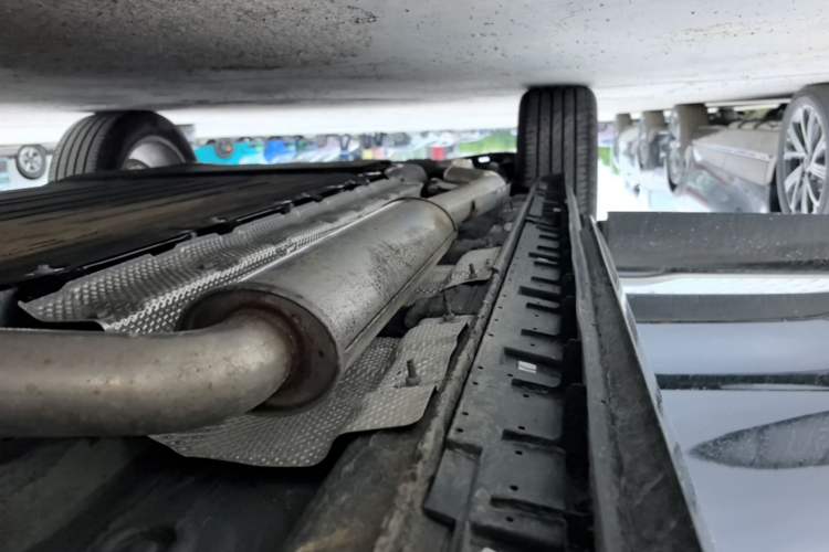Used Hongqi HS3 PHEV 2025 Model 125km Jingwei 2 Millionth Anniversary Edition Right Side Sill