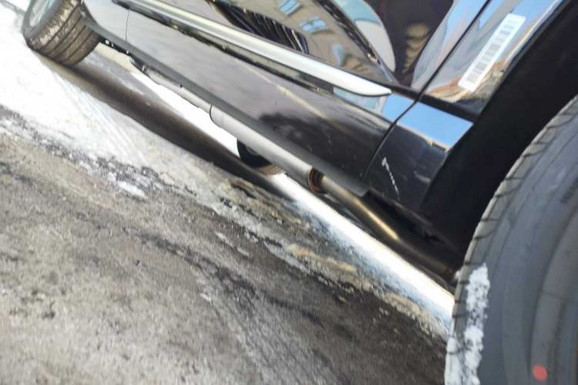 Used Hongqi HS3 PHEV 2025 Model 125km Jingwei 2 Millionth Anniversary Edition Right Side Sill