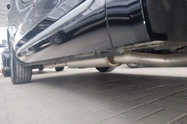 Used Hongqi HS3 PHEV 2025 Model 125km Jingwei 2 Millionth Anniversary Edition Right Side Sill