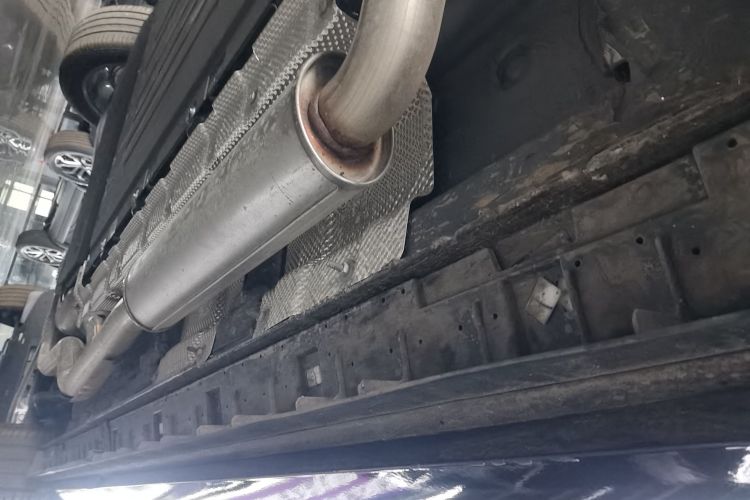 Used Hongqi HS3 PHEV 2025 Model 117km Jingwei Edition Right Side Sill