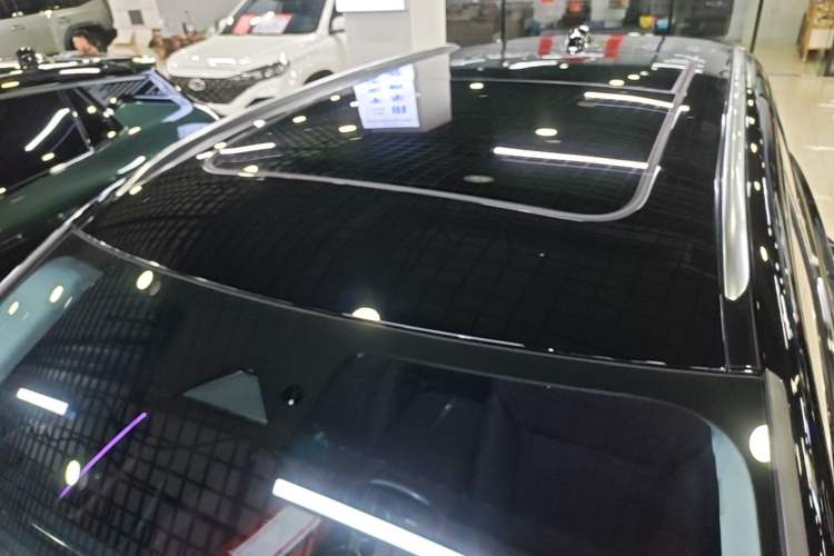 Used Hongqi HS3 PHEV 2025 Model 125km Jingwei 2 Millionth Anniversary Edition Roof