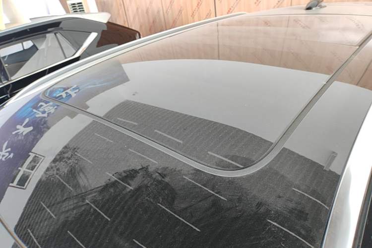 Used Hongqi HS3 PHEV 2025 Model 125km Jingwei 2 Millionth Anniversary Edition Roof