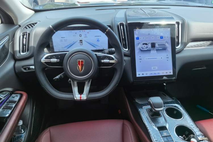 Used Hongqi HS3 PHEV 2025 Model 125km Jingwei 2 Millionth Anniversary Edition Steering Wheel