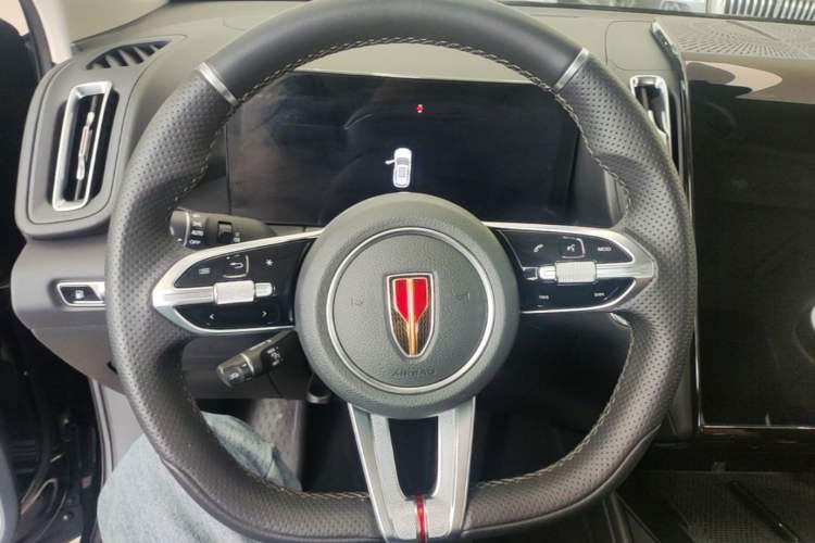 Used Hongqi HS3 PHEV 2025 Model 117km Jingwei Edition Steering Wheel