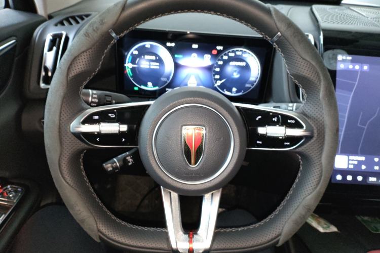 Used Hongqi HS3 PHEV 2025 Model 125km Jingwei PLUS 2 Millionth Anniversary Edition Steering Wheel