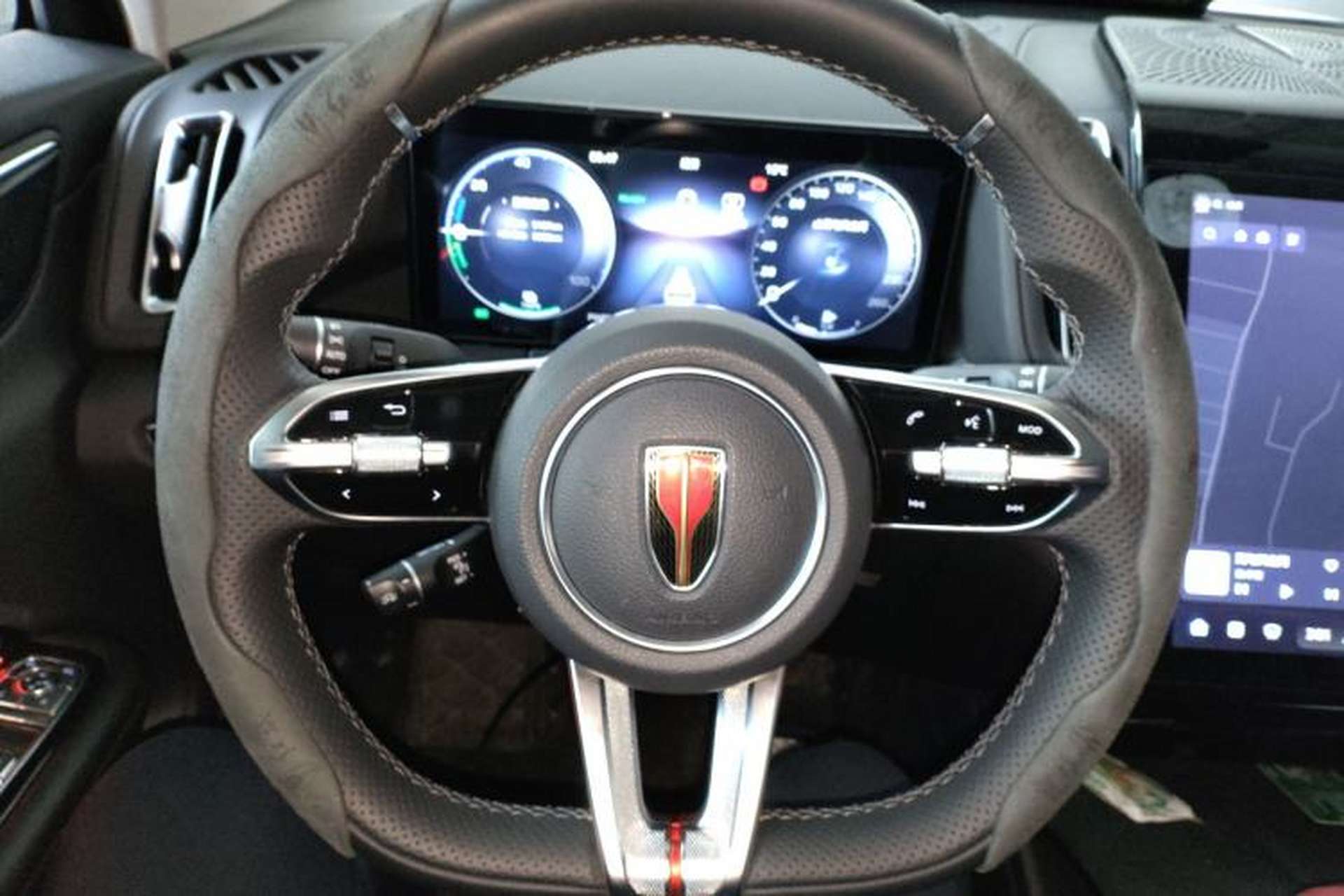 Used Hongqi HS3 PHEV 2025 Model 125km Jingwei PLUS 2 Millionth Anniversary Edition Steering Wheel