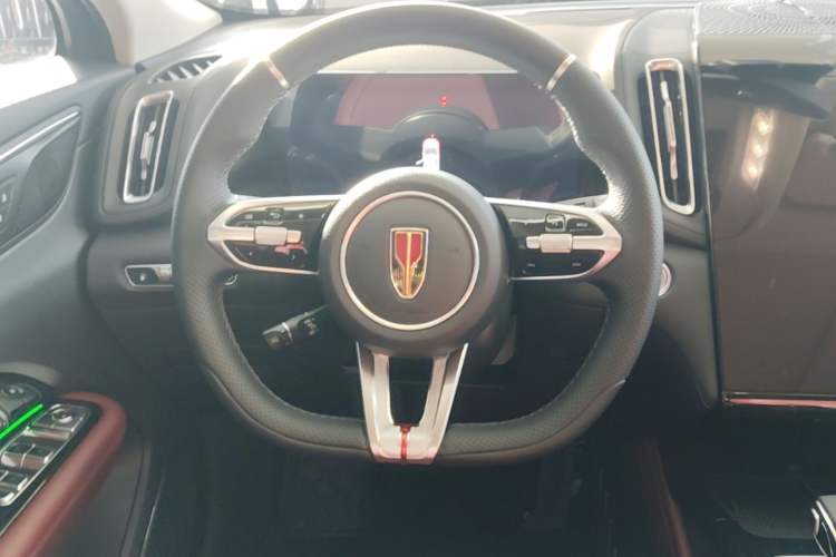 Used Hongqi HS3 PHEV 2025 Model 117km Jingwei Edition Steering Wheel