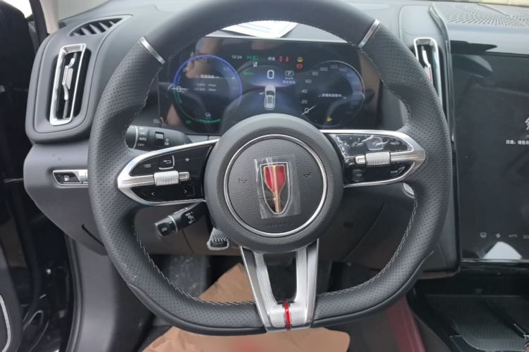 Used Hongqi HS3 PHEV 2025 Model 125km Jingwei 2 Millionth Anniversary Edition Steering Wheel