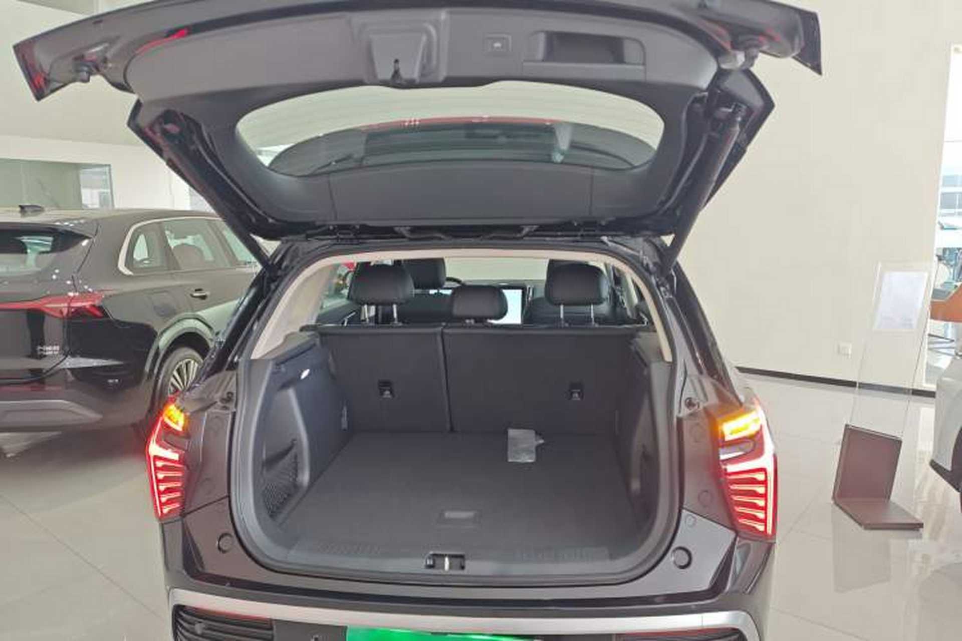 Used Hongqi HS3 PHEV 2025 Model 125km Jingwei 2 Millionth Anniversary Edition Trunk