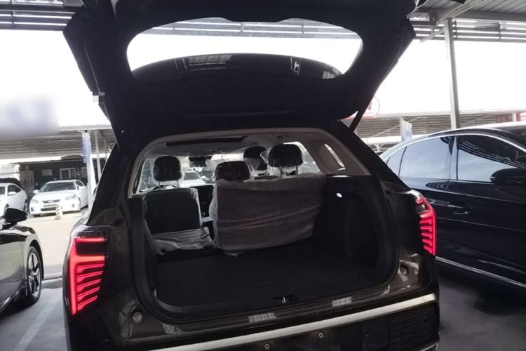 Used Hongqi HS3 PHEV 2025 Model 117km Jingwei Edition Trunk