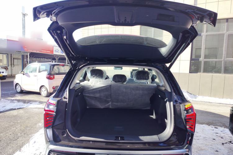 Used Hongqi HS3 PHEV 2025 Model 125km Jingwei 2 Millionth Anniversary Edition Trunk