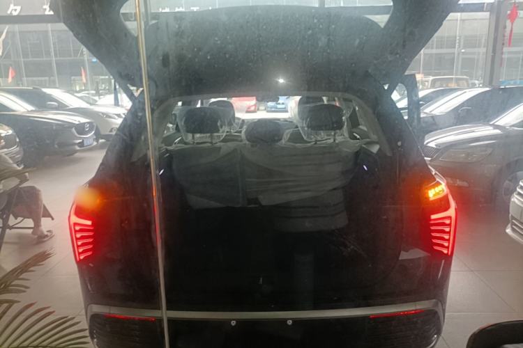 Used Hongqi HS3 PHEV 2025 Model 117km Jingwei Edition Trunk