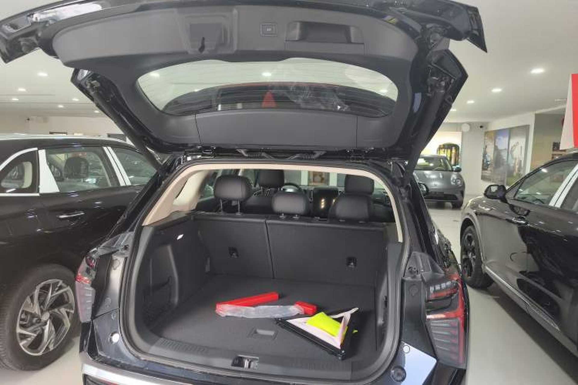 Used Hongqi HS3 PHEV 2025 Model 117km Jingwei Edition Trunk