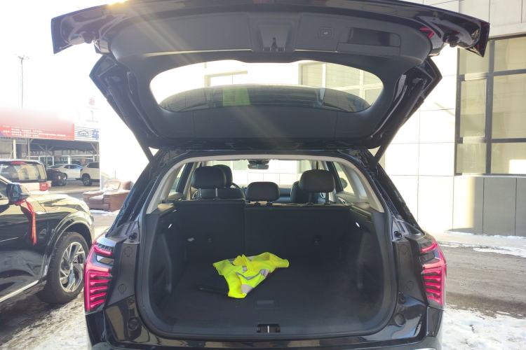 Used Hongqi HS3 PHEV 2025 Model 125km Jingwei 2 Millionth Anniversary Edition Trunk