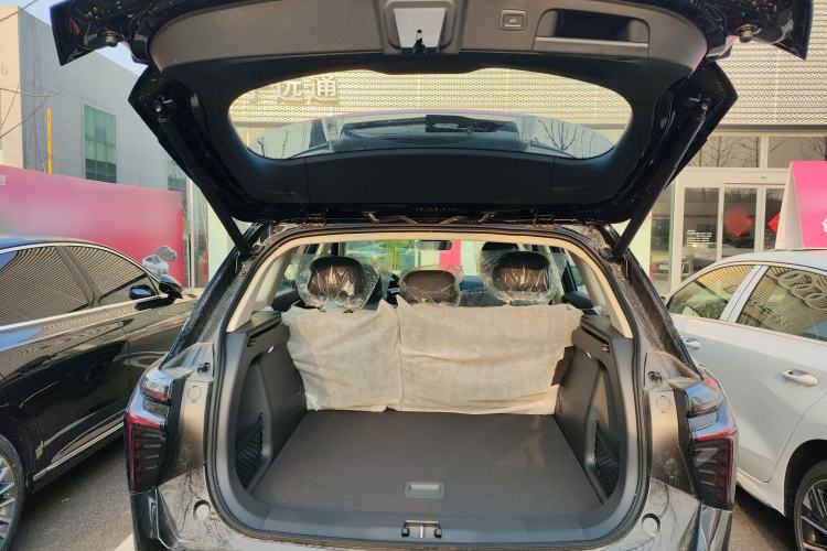 Used Hongqi HS3 PHEV 2025 Model 125km Jingwei PLUS 2 Millionth Anniversary Edition Trunk