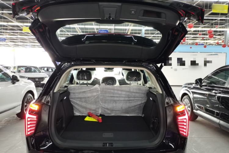 Used Hongqi HS3 PHEV 2025 Model 117km Jingwei Edition Trunk